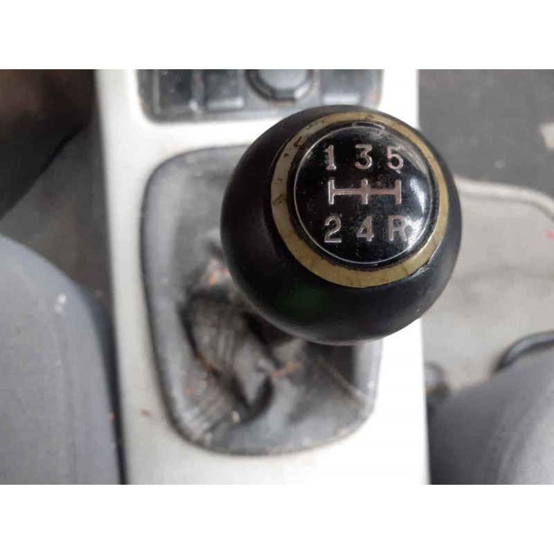 kia cerato del año 2005