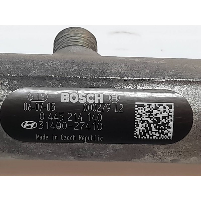 Recambio de rampa inyectora para kia sportage active 4x4 referencia OEM IAM 0445214140 515200606 BOSCH - Negro 2