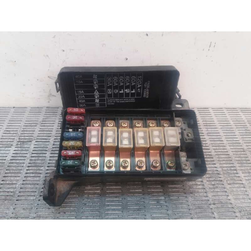 Recambio de caja reles / fusibles para land rover freelander (ln) 2.0 turbodiesel referencia OEM IAM YQE1003040 204T44012000 