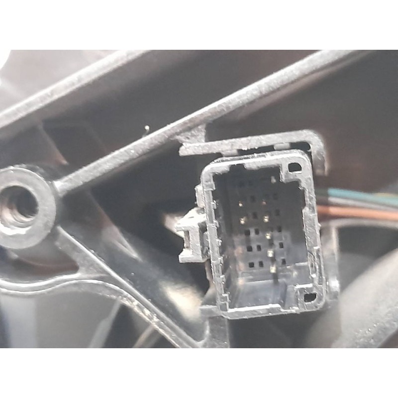 Recambio de retrovisor derecho para renault megane iii berlina 5 p dynamique referencia OEM IAM 5