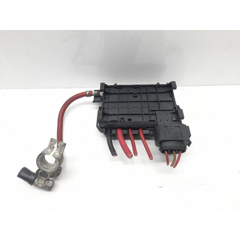 Recambio de caja reles / fusibles para volkswagen golf iv berlina (1j1) soul referencia OEM IAM 550AA 1J093550AA - Negro 2