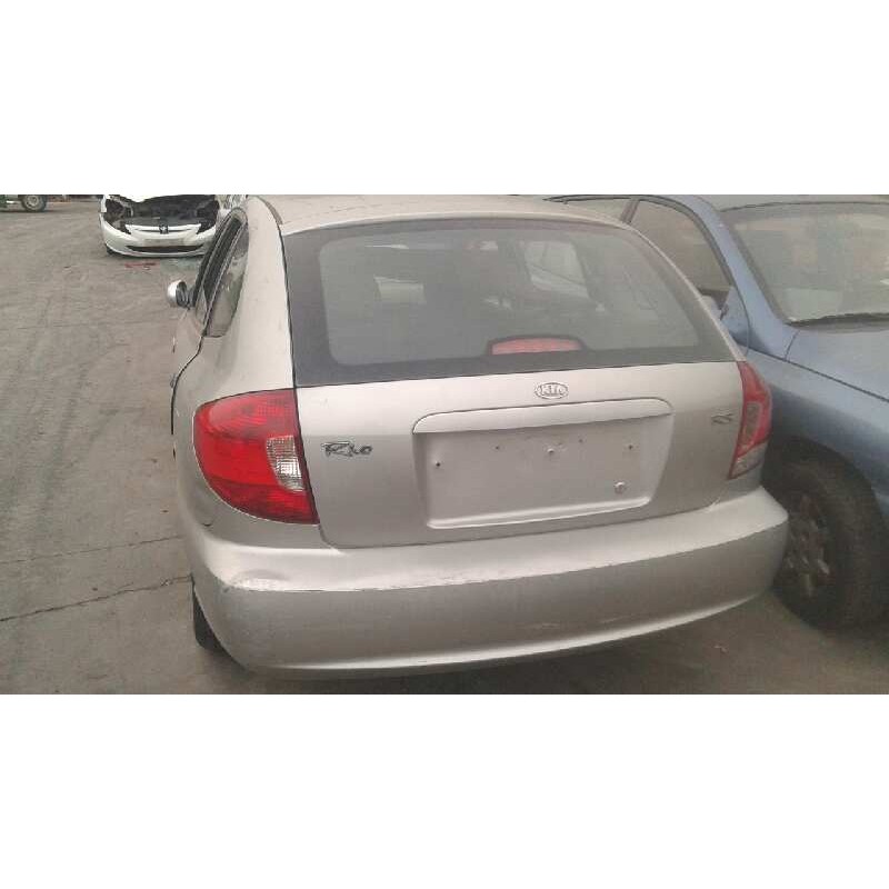 kia rio del año 2004