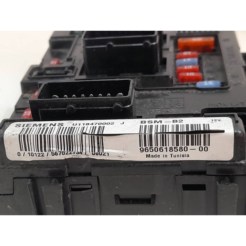 Recambio de caja reles / fusibles para citroën berlingo 1.9 dx familiar referencia OEM IAM 9650618580 - Blanco 2