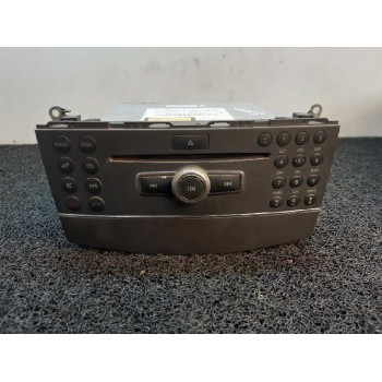SISTEMA AUDIO / RADIO CD A2049069701 A2049061500 A2049022301