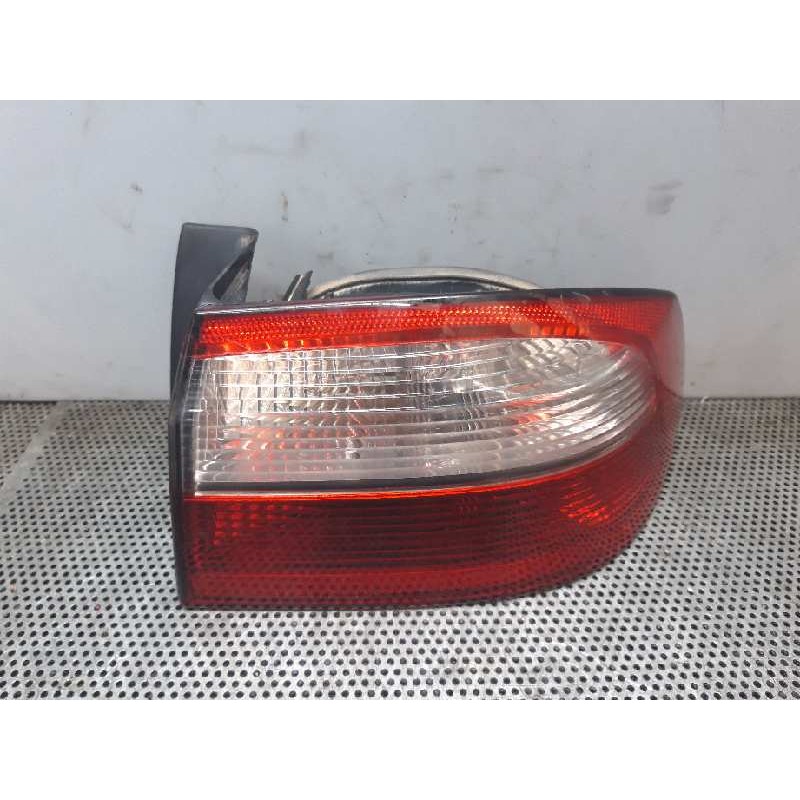 Recambio de piloto trasero derecho para renault laguna ii (bg0) expression referencia OEM IAM   
