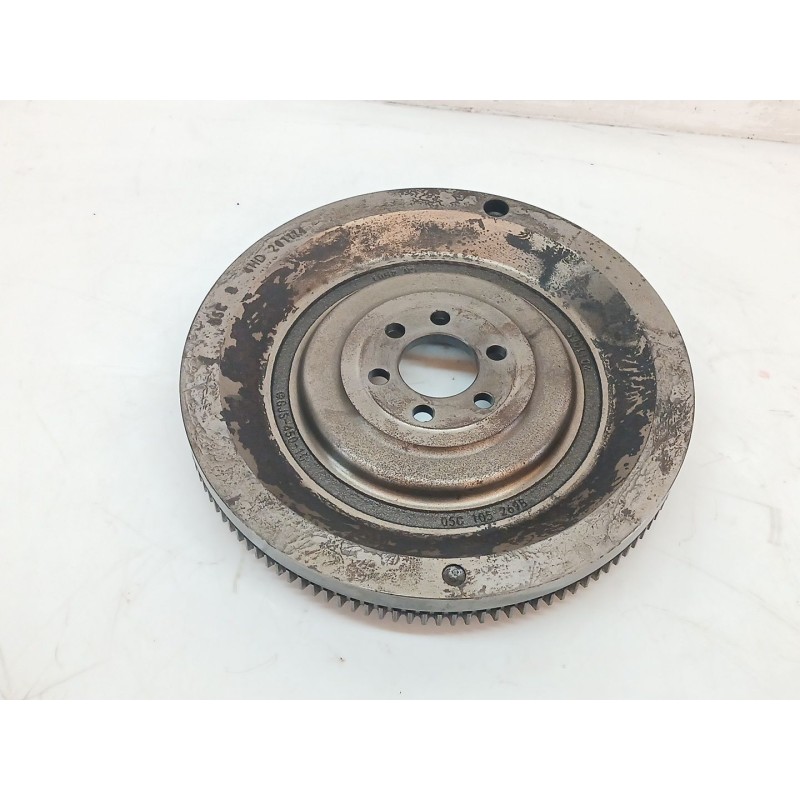 Recambio de volante motor para audi a1 sportback (gba) 25 tfsi referencia OEM IAM 05C105269B - Blanco 3