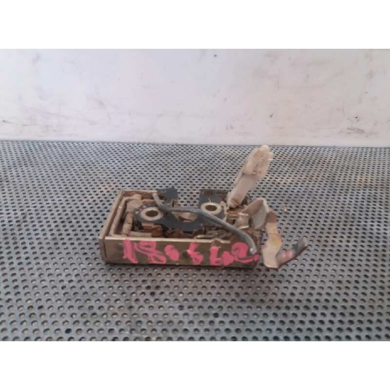 Recambio de cerradura puerta delantera izquierda para volkswagen passat berlina (312) gl referencia OEM IAM   