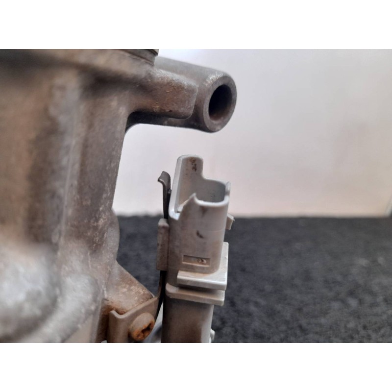 Recambio de compresor aire acondicionado para renault clio iii style referencia OEM IAM 8200866437 3341005844 1912 4
