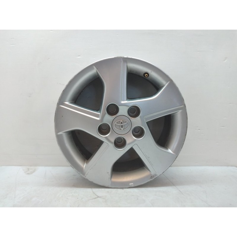 Recambio de llanta para toyota auris hybrid active referencia OEM IAM 4261102D90  