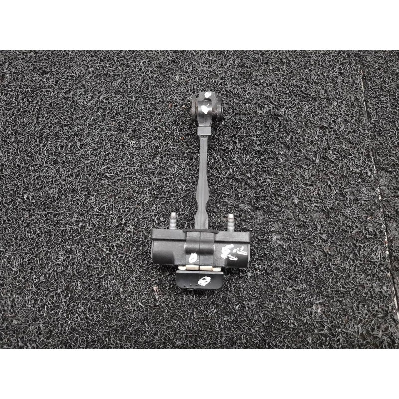 Recambio de retenedor puerta delantera derecha para dacia dokker ambiance referencia OEM IAM   