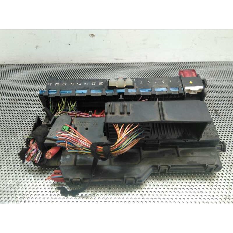 Recambio de caja reles / fusibles para bmw serie 3 berlina (e46) 1.9 cat referencia OEM IAM 64554771 - Gris 2