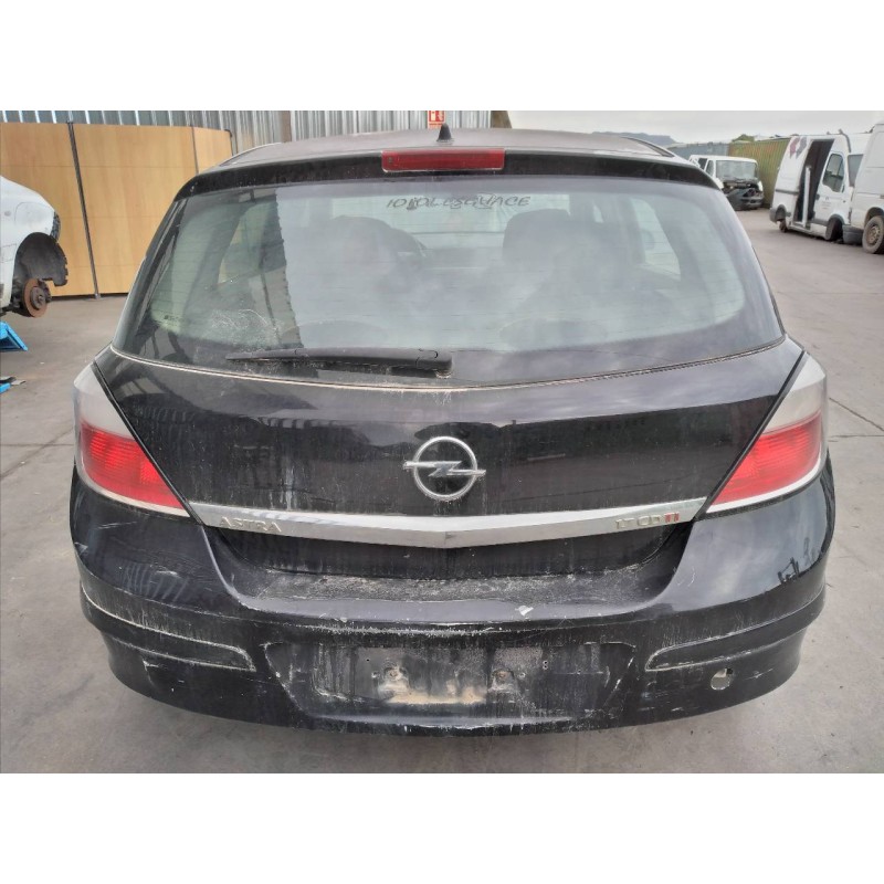 opel astra h berlina del año 2005