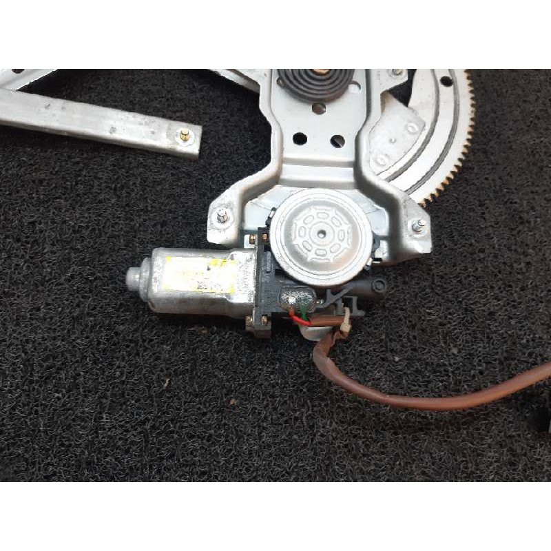 Recambio de elevalunas delantero derecho para kia carens 2.0 crdi lx monovolumen referencia OEM IAM 4