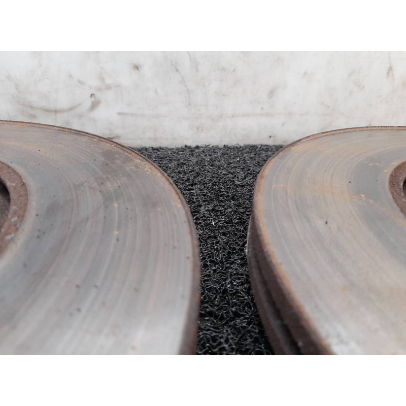 Recambio de disco freno delantero para opel astra j lim. enjoy referencia OEM IAM - Negro 2