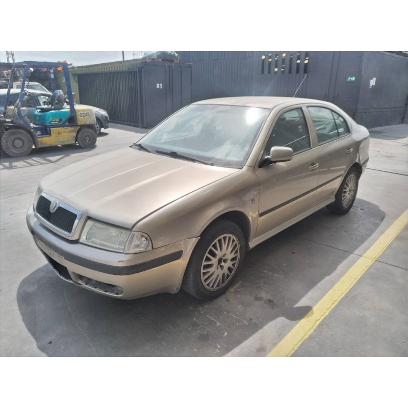 skoda octavia berlina (1u2) del año 2004
