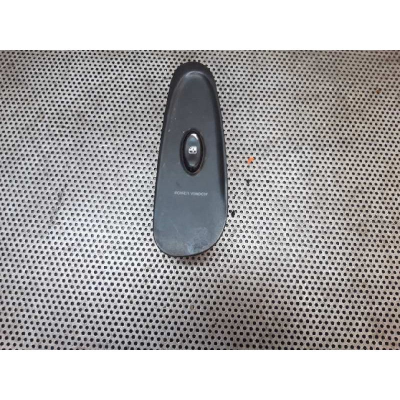 Recambio de mando elevalunas delantero derecho para hyundai coupe (rd) 1.6 fx referencia OEM IAM 9358027000  