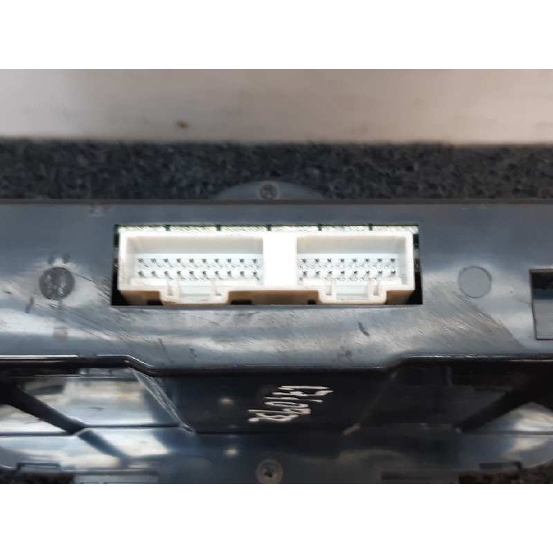 Recambio de mando climatizador para kia carens 2.0 crdi lx monovolumen referencia OEM IAM 0K2FB61190 C200333490 3