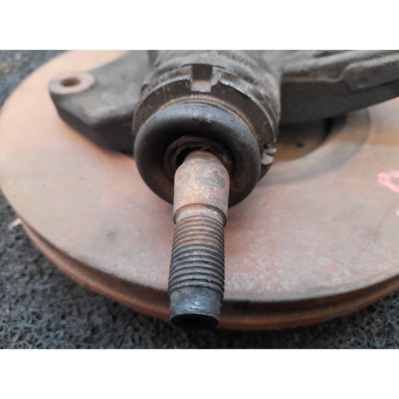 Recambio de mangueta delantera derecha para citroën c5 berlina 1.6 hdi cat (9hy / dv6ted4) referencia OEM IAM - Blanco 2