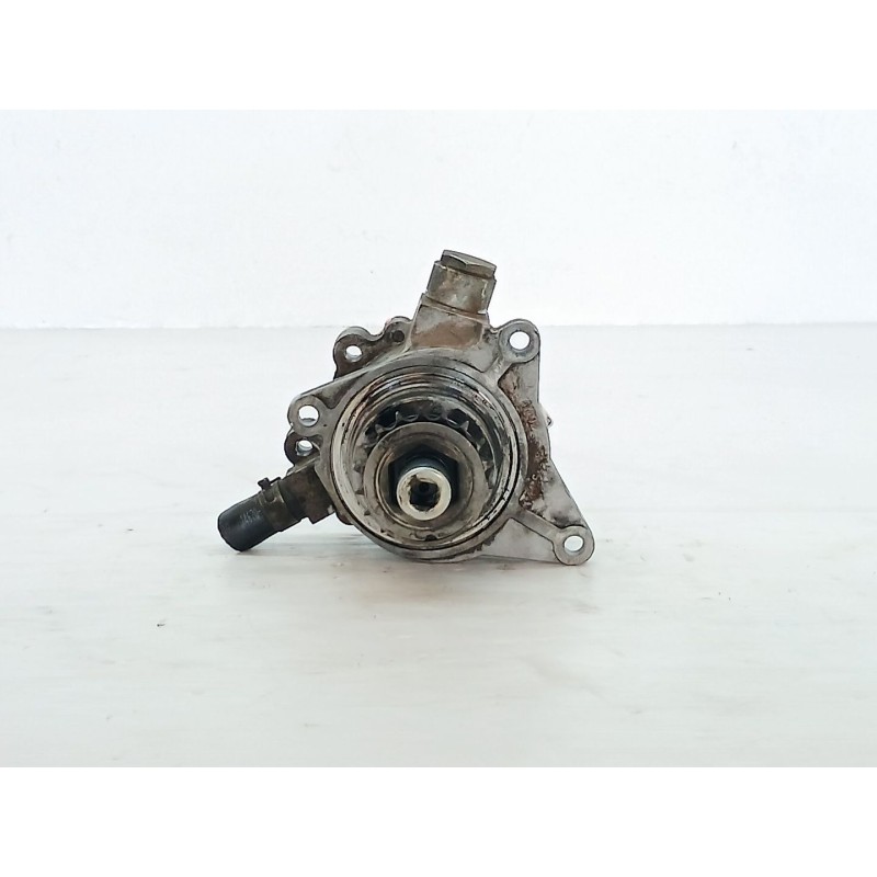 Recambio de depresor freno / bomba vacio para nissan cabstar 09.06 cabstar 35.xx cabina simple cabina individual referencia OEM - Blanco 3