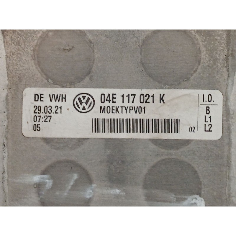 Recambio de enfriador aceite motor para audi a1 sportback (gba) 25 tfsi referencia OEM IAM 04E117021K - Blanco 2