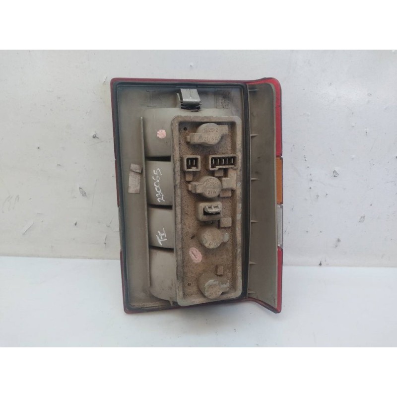 Recambio de piloto trasero izquierdo para citroën c15 rd familiale referencia OEM IAM 3