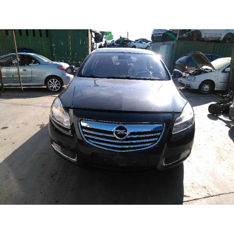 opel insignia berlina del año 2010