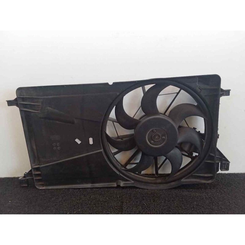 Recambio de electroventilador para ford focus berlina (cap) ambiente (d) referencia OEM IAM 0130308930  