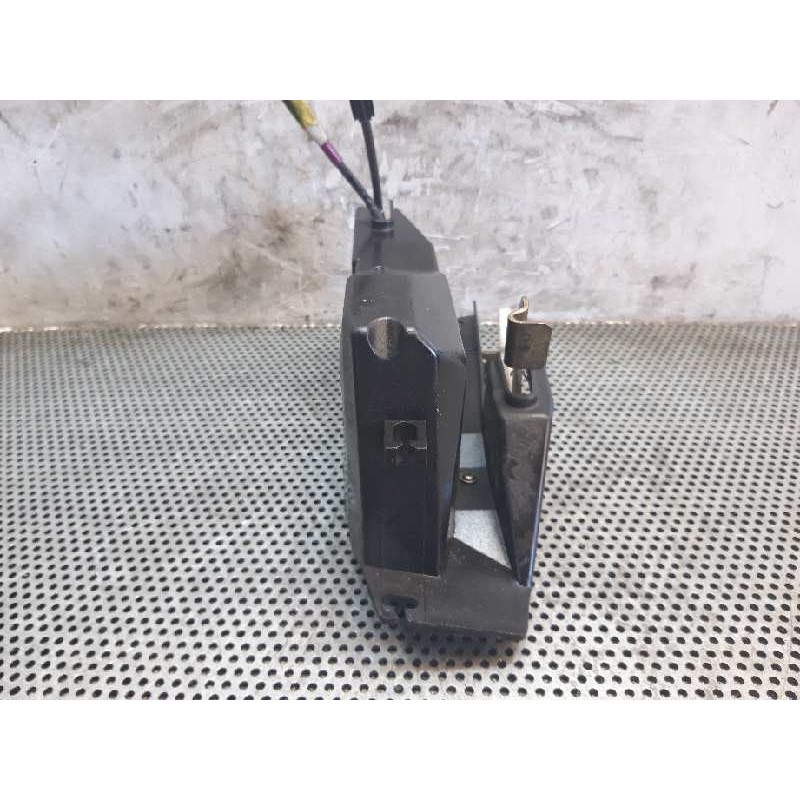Recambio de cerradura puerta trasera derecha para ford escort berl./turnier referencia OEM IAM 4