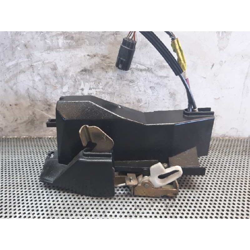 Recambio de cerradura puerta trasera derecha para ford escort berl./turnier referencia OEM IAM 5