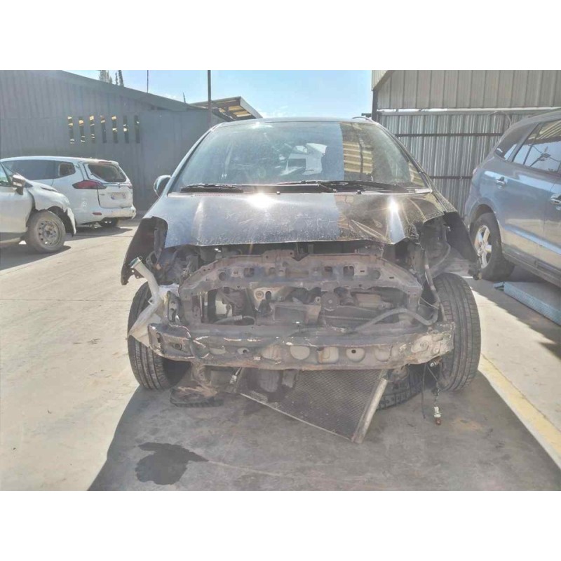 toyota yaris del año 2010