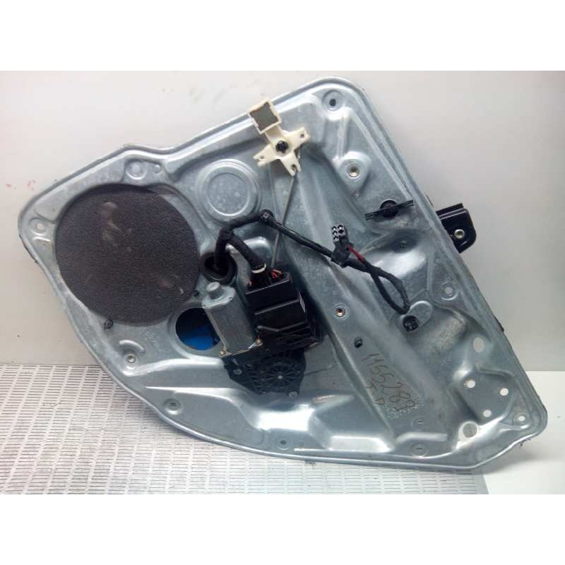 Recambio de elevalunas trasero derecho para volkswagen golf iv berlina (1j1) 1.4 16v referencia OEM IAM - Negro 2