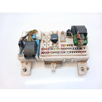 CAJA RELES / FUSIBLES 97RA000001 30S519094411 97RA012018