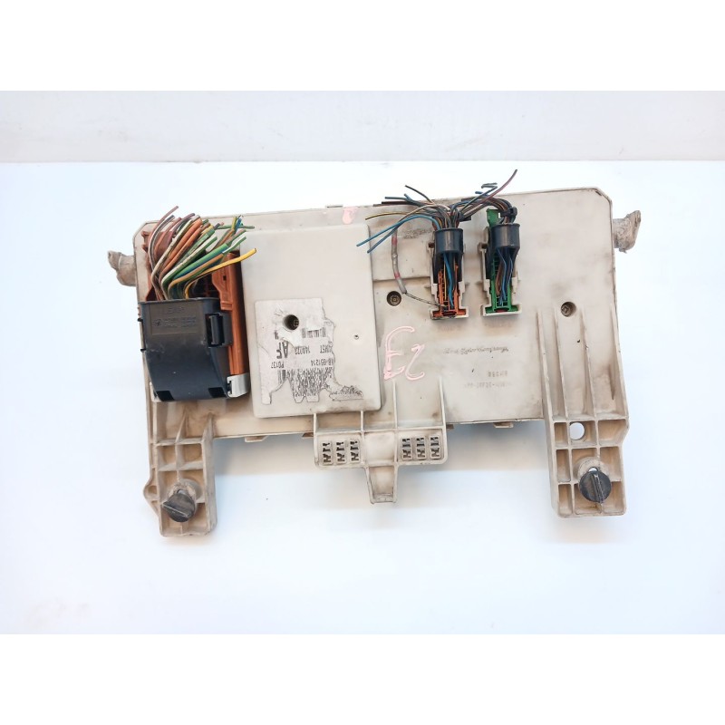 Recambio de caja reles / fusibles para ford focus berlina (cap) ghia referencia OEM IAM 97RA000001 30S519094411 97RA012018 3