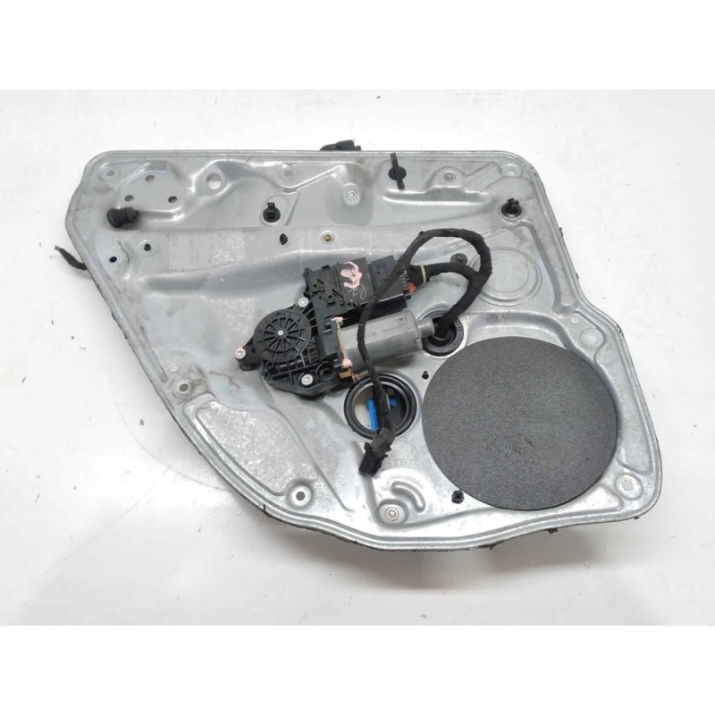 Recambio de elevalunas trasero izquierdo para volkswagen golf iv berlina (1j1) 1.4 16v referencia OEM IAM   