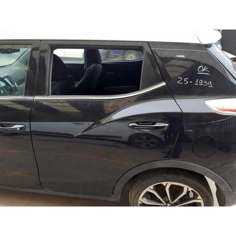 Recambio de puerta trasera izquierda para ssangyong tivoli limited 4x2 referencia OEM IAM   