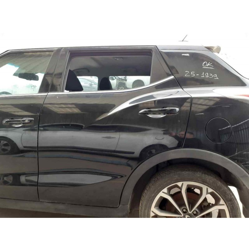 Recambio de puerta trasera izquierda para ssangyong tivoli limited 4x2 referencia OEM IAM 2