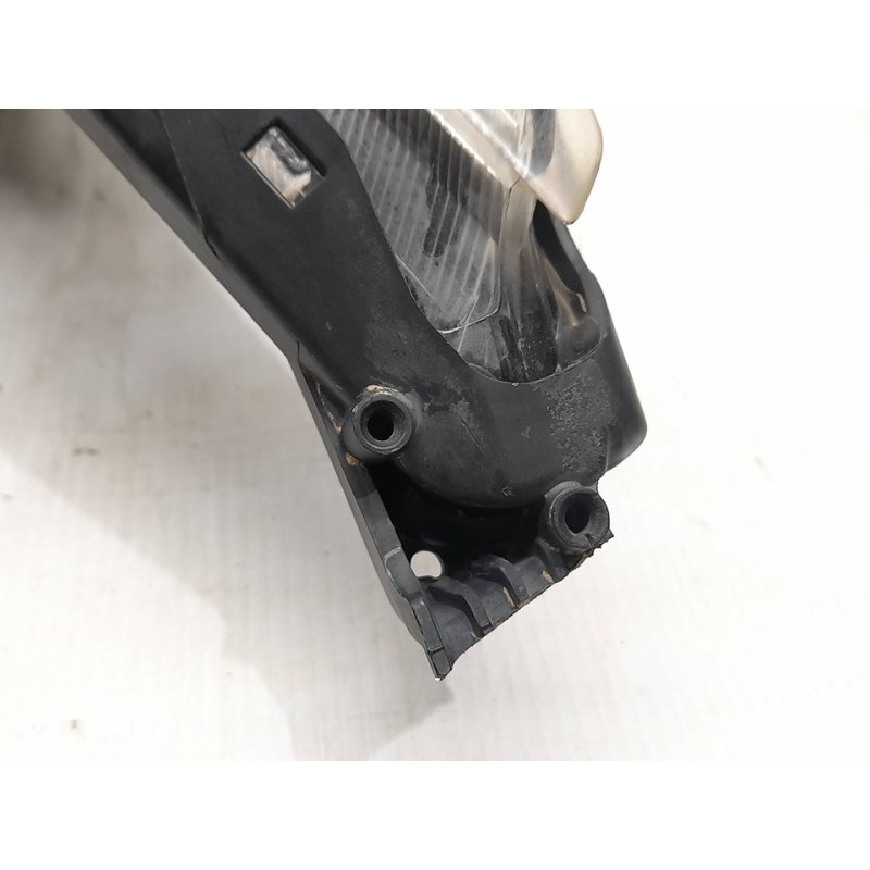 Recambio de faro derecho para chevrolet cruze ls referencia OEM IAM 2F27 - Negro 2