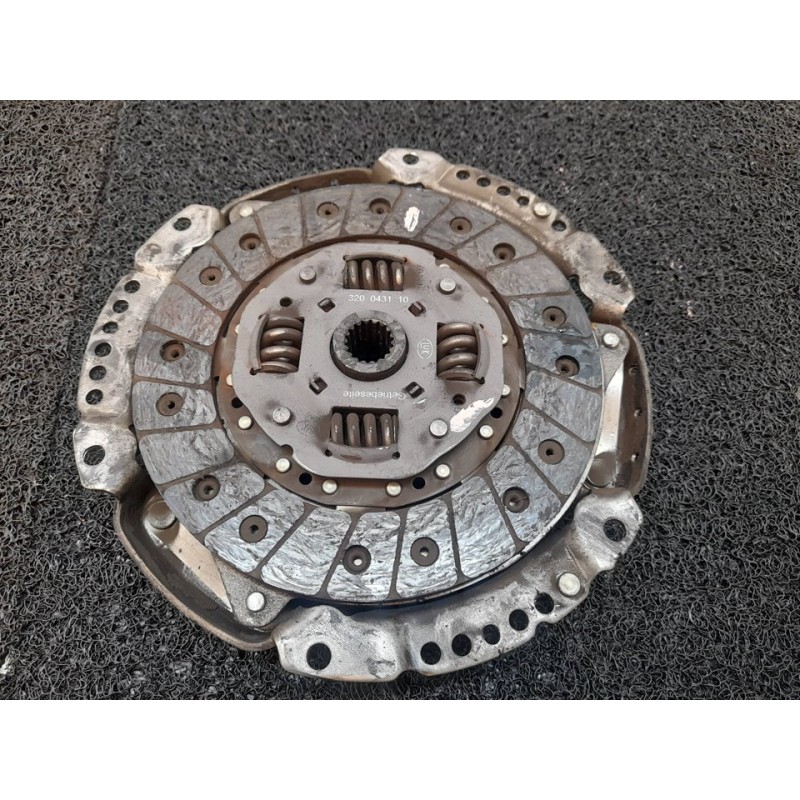 Recambio de kit embrague para nissan primera berlina (p12) acenta referencia OEM IAM 320043110  LUK