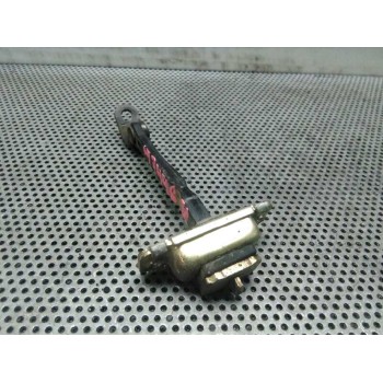 RETENEDOR PUERTA DELANTERA IZQUIERDA 