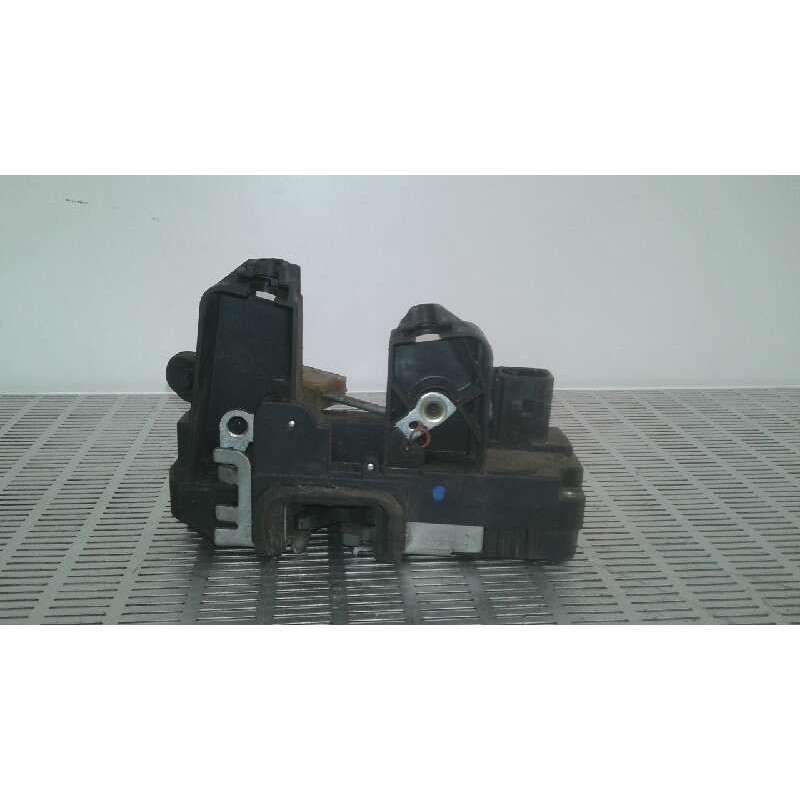Recambio de cerradura puerta trasera derecha para opel vectra c berlina comfort referencia OEM IAM 13157759  