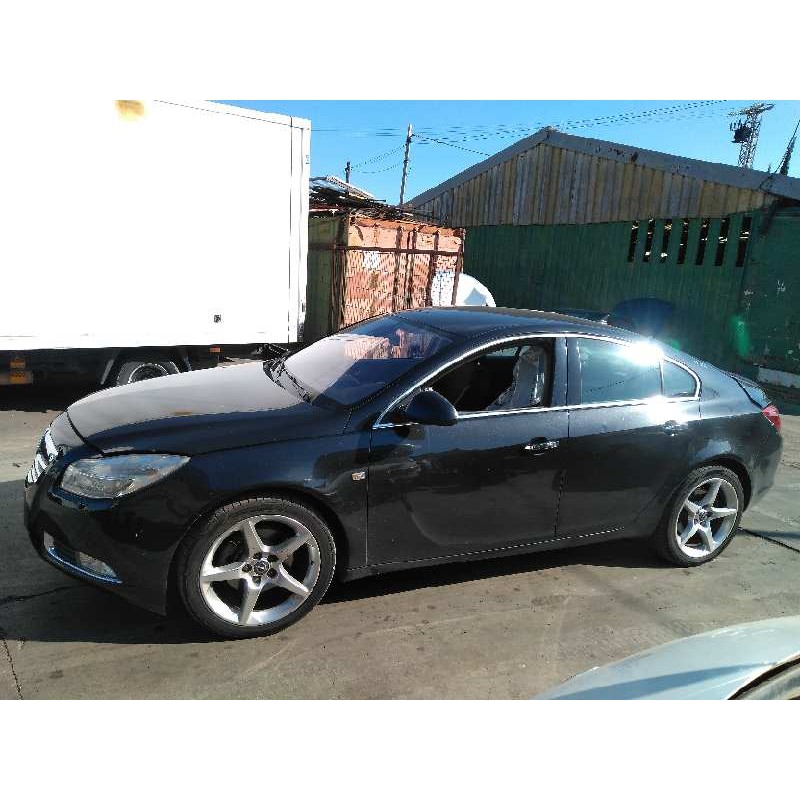 opel insignia berlina del año 2010