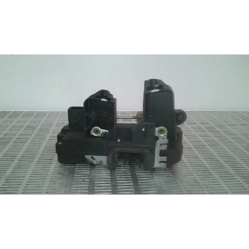 Recambio de cerradura puerta trasera izquierda para opel vectra c berlina comfort referencia OEM IAM 13157758  