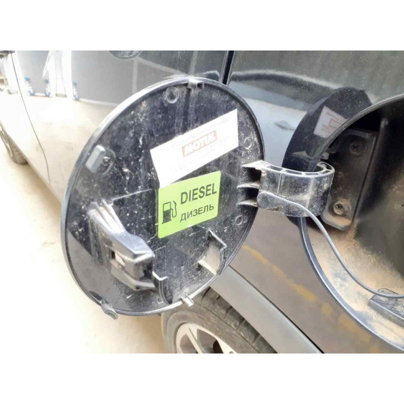 Recambio de tapa exterior combustible para ssangyong tivoli limited 4x2 referencia OEM IAM 3
