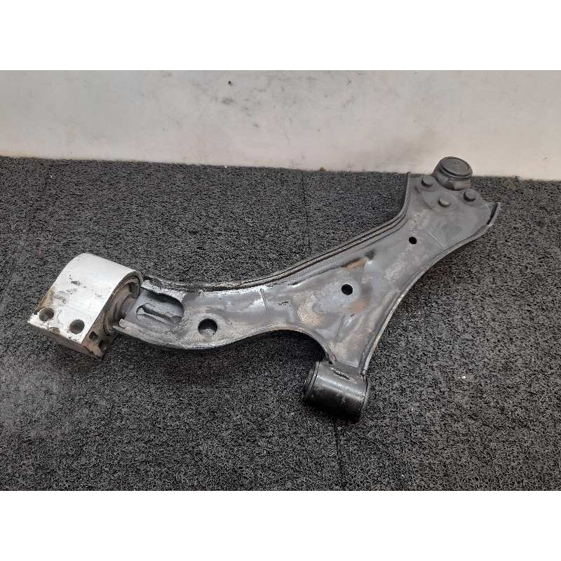 Recambio de brazo suspension inferior delantero derecho para chevrolet captiva 2.0 vcdi ltx sport referencia OEM IAM - Negro 2