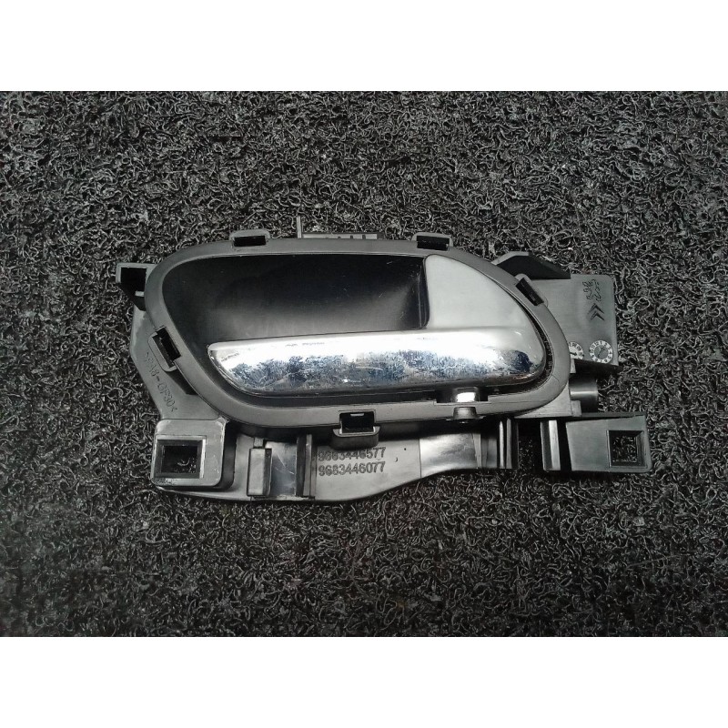 Recambio de maneta interior delantera derecha para peugeot 3008 sport pack referencia OEM IAM   