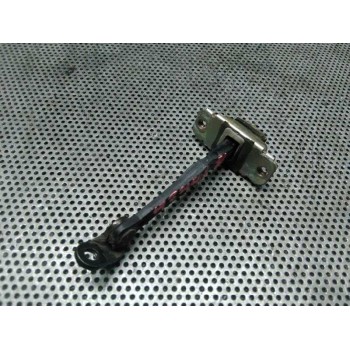 RETENEDOR PUERTA TRASERA IZQUIERDA 