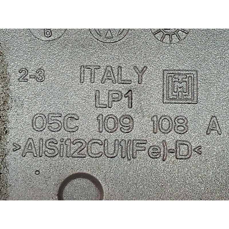 Recambio de tapa distribucion para audi a1 sportback (gba) 25 tfsi referencia OEM IAM 05C109108A - Blanco 2