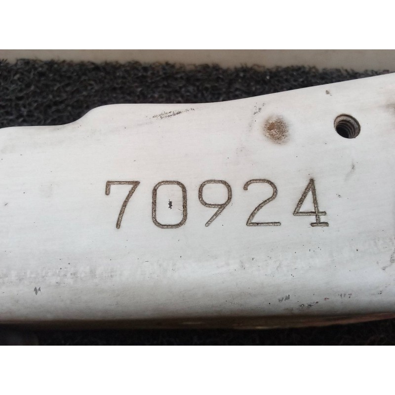 Recambio de panel frontal para toyota prius (nhw30) advance referencia OEM IAM 70924 - Blanco 2