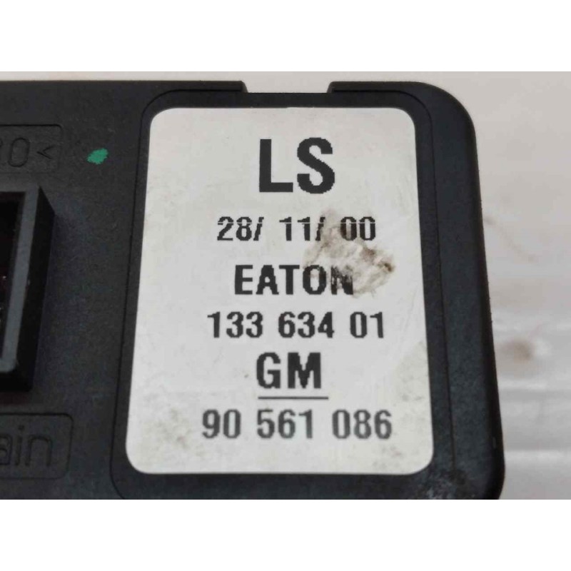 Recambio de mando elevalunas delantero izquierdo para opel astra g berlina comfort referencia OEM IAM 90561086 13363401 2