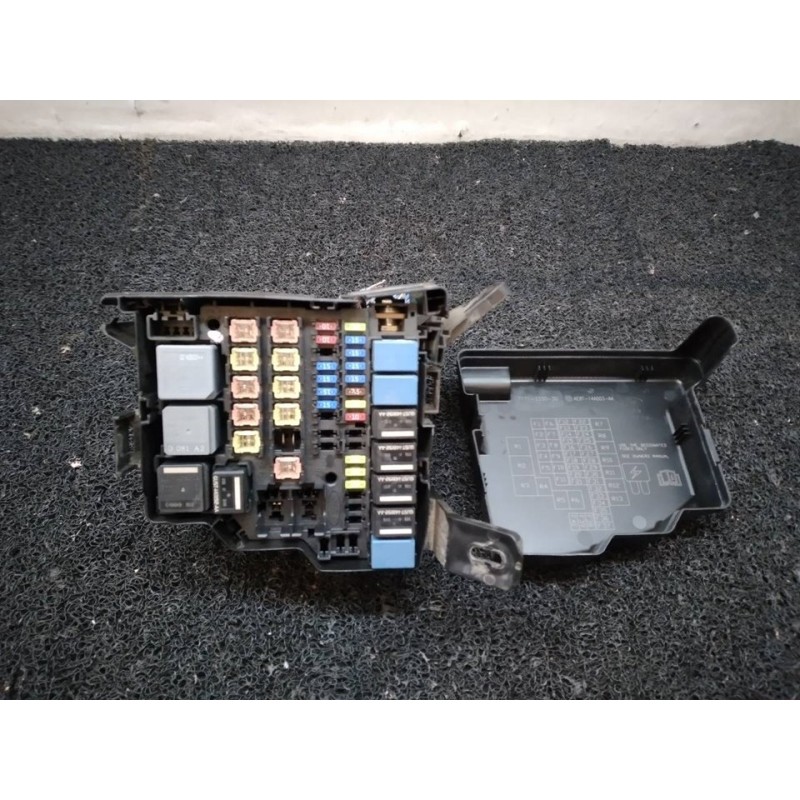 Recambio de caja reles / fusibles para ford transit courier combi trend referencia OEM IAM JT7614K012BG  